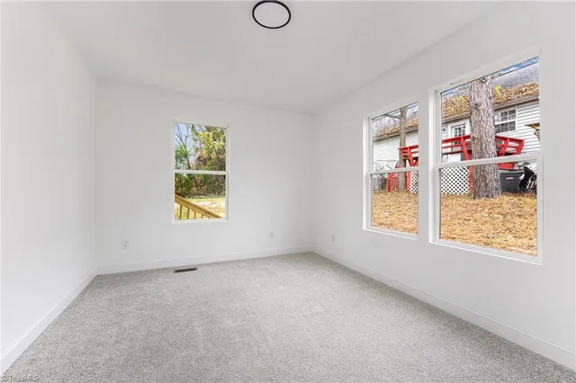 $250,000 | 8 School Street, Thomasville, NC 27360