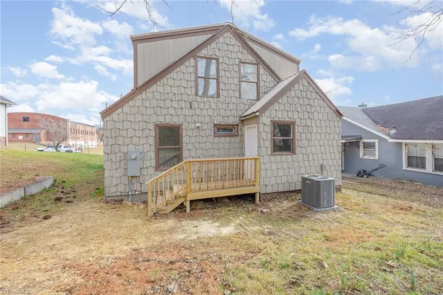 $250,000 | 8 School Street, Thomasville, NC 27360