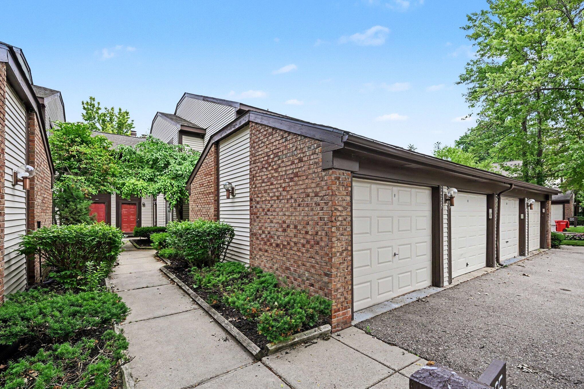 24225 Evergreen Road Southfield, MI 48075 - Photo 3 of 28 002_file_6771
