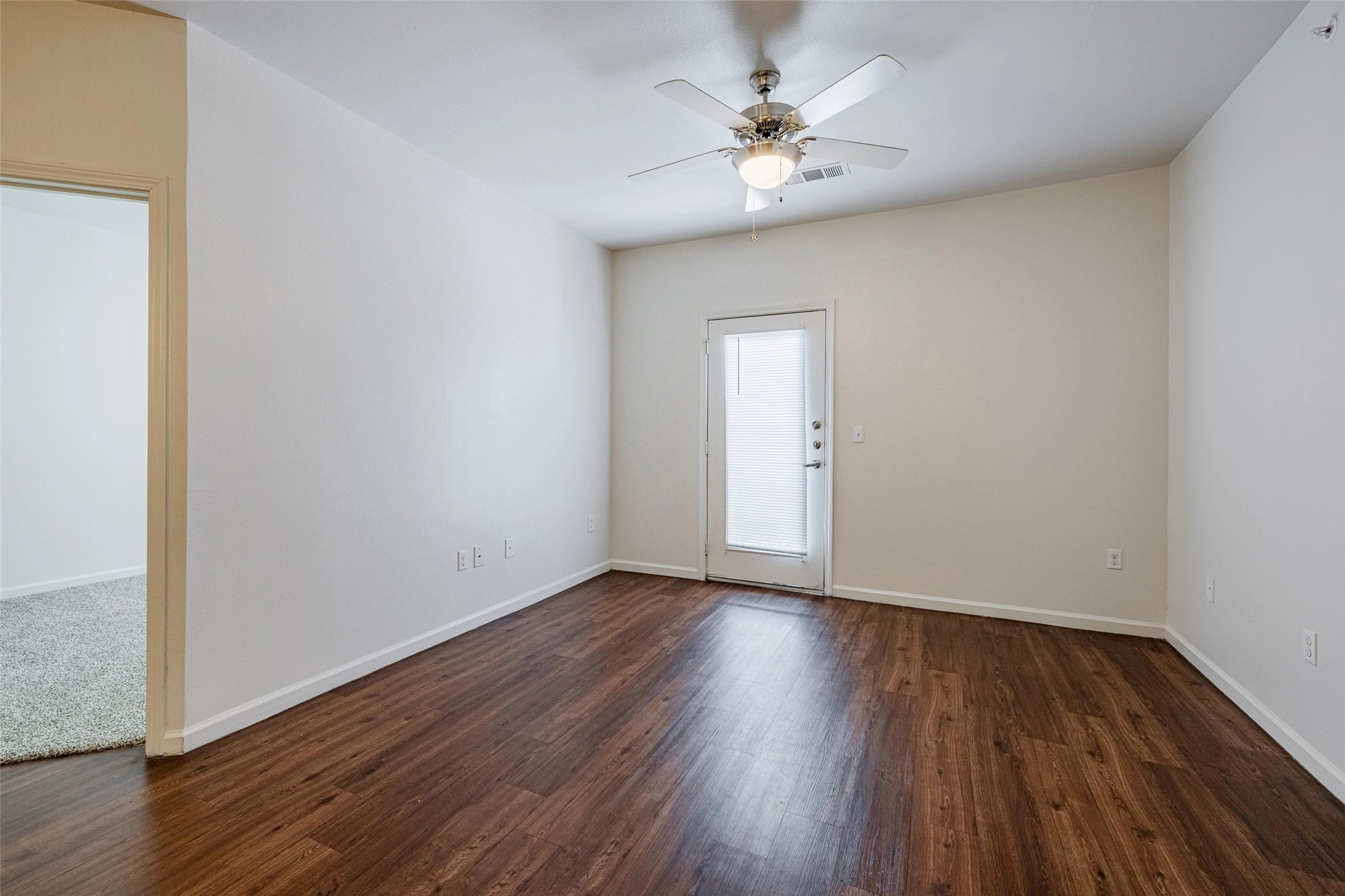 5605 Springdale Road, Unit 444411 Austin, TX 78723 - Photo 15 of 27 Up to 8 weeks free rent and waiving the standard deposit with approved credit and landlord verification.