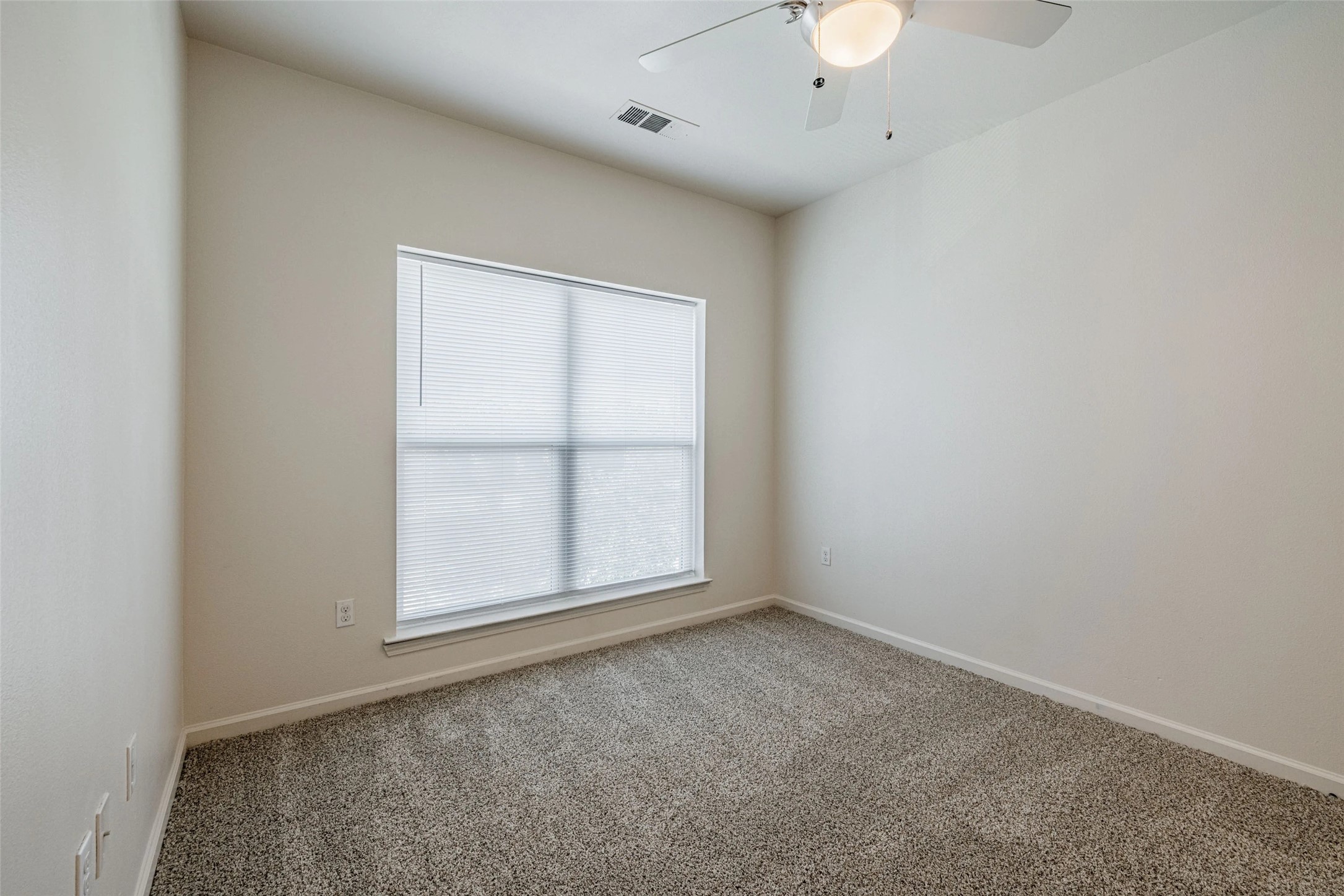5605 Springdale Road, Unit 444411 Austin, TX 78723 - Photo 16 of 27 Up to 8 weeks free rent and waiving the standard deposit with approved credit and landlord verification.