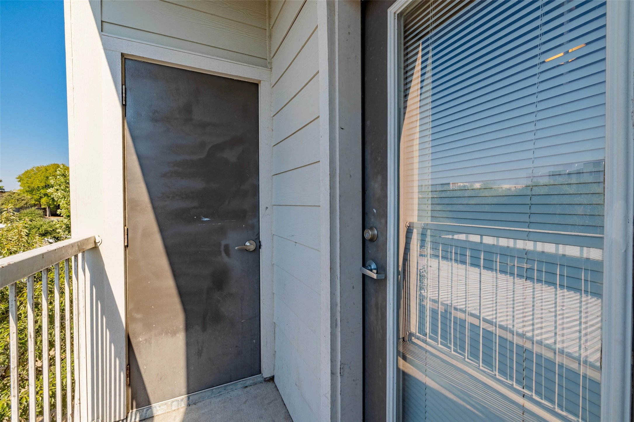 5605 Springdale Road, Unit 444411 Austin, TX 78723 - Photo 3 of 27 Up to 8 weeks free rent and waiving the standard deposit with approved credit and landlord verification.