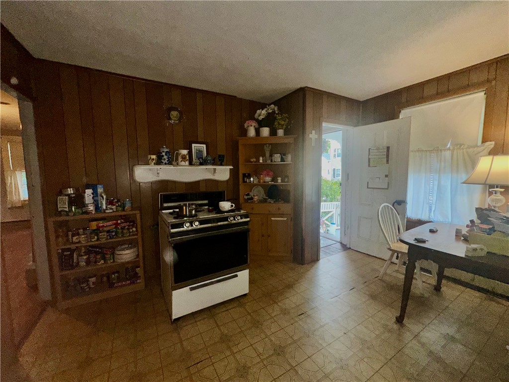 26 Pleasant Street Lincoln, RI 02865 - Photo 19 of 19