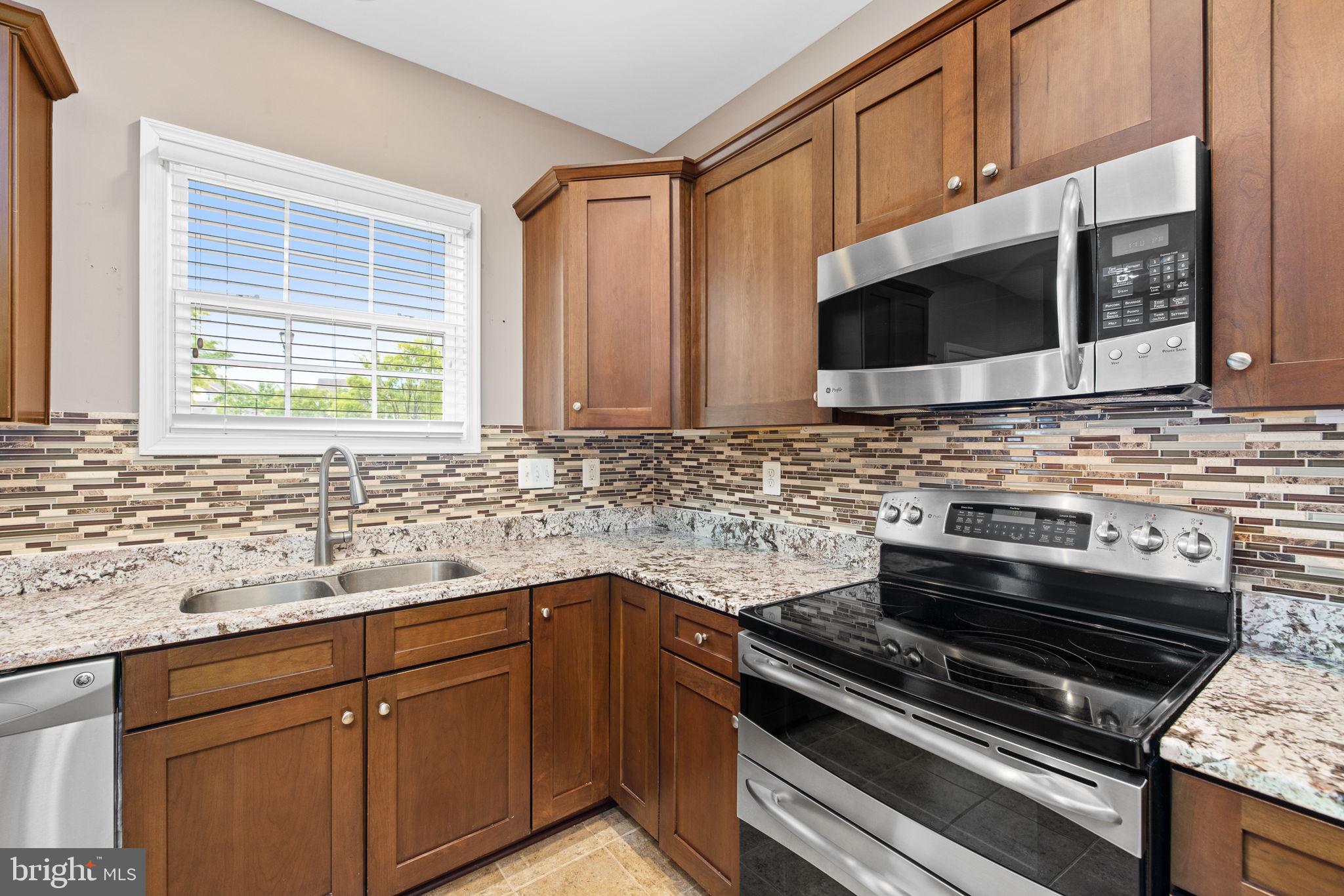 17318 Library Boulevard Ruther Glen, VA 22546 - Photo 14 of 36 Kitchen
