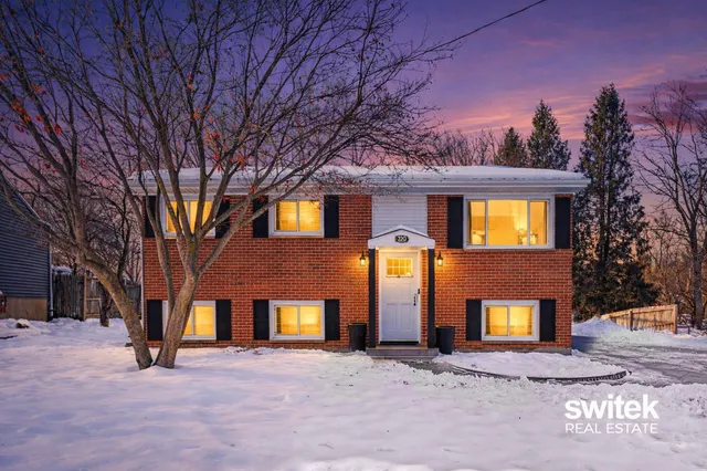 $275,000 | 220 Stadium Drive, Middleville, MI 49333