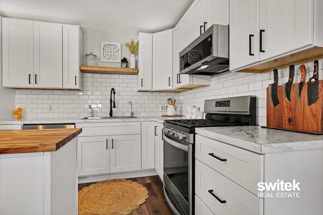 $275,000 | 220 Stadium Drive, Middleville, MI 49333