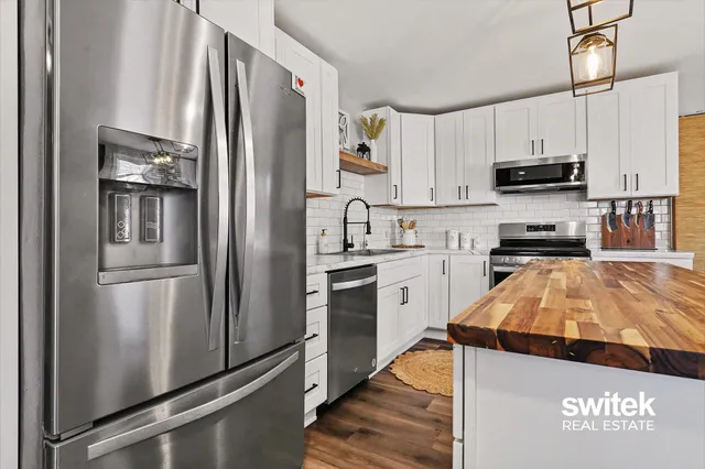 $275,000 | 220 Stadium Drive, Middleville, MI 49333