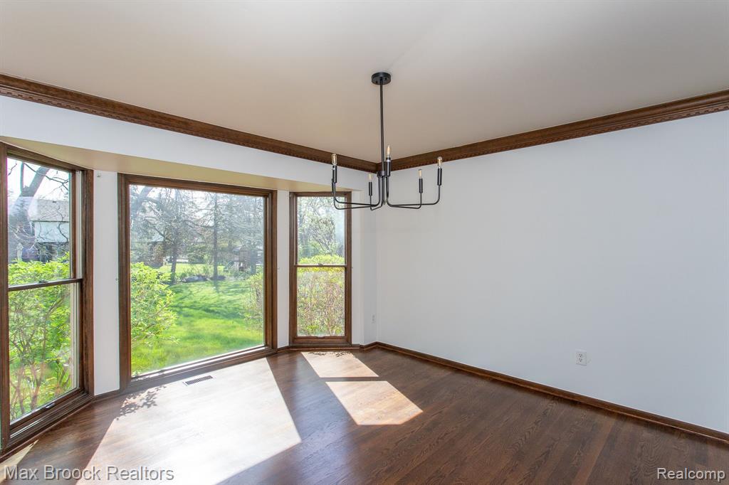 1772 North Kilburn Road Rochester Hills, MI 48306 - Photo 6 of 49