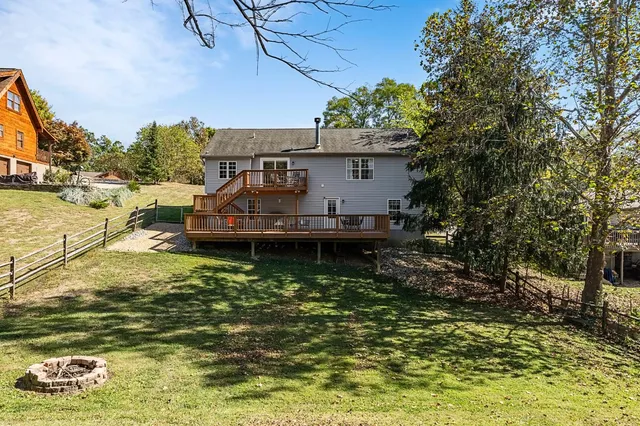 $356,000 | 21261 Bellemeade Drive, Lawrenceburg, IN 47025