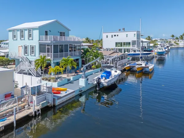 $1,350,000 | 20 Pelican Road, Key Largo, FL 33037