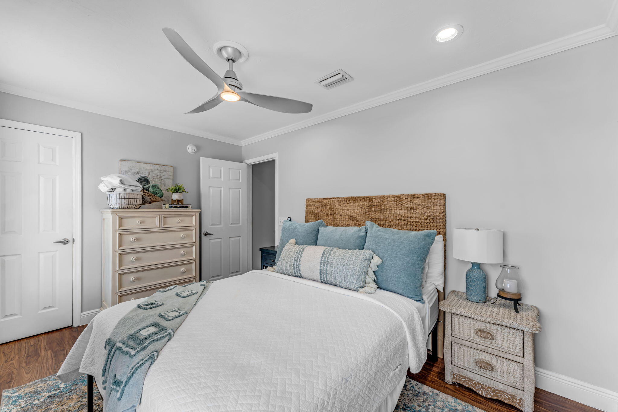 20 Pelican Road Key Largo, FL 33037 - Photo 19 of 54 Guest Bedroom 1