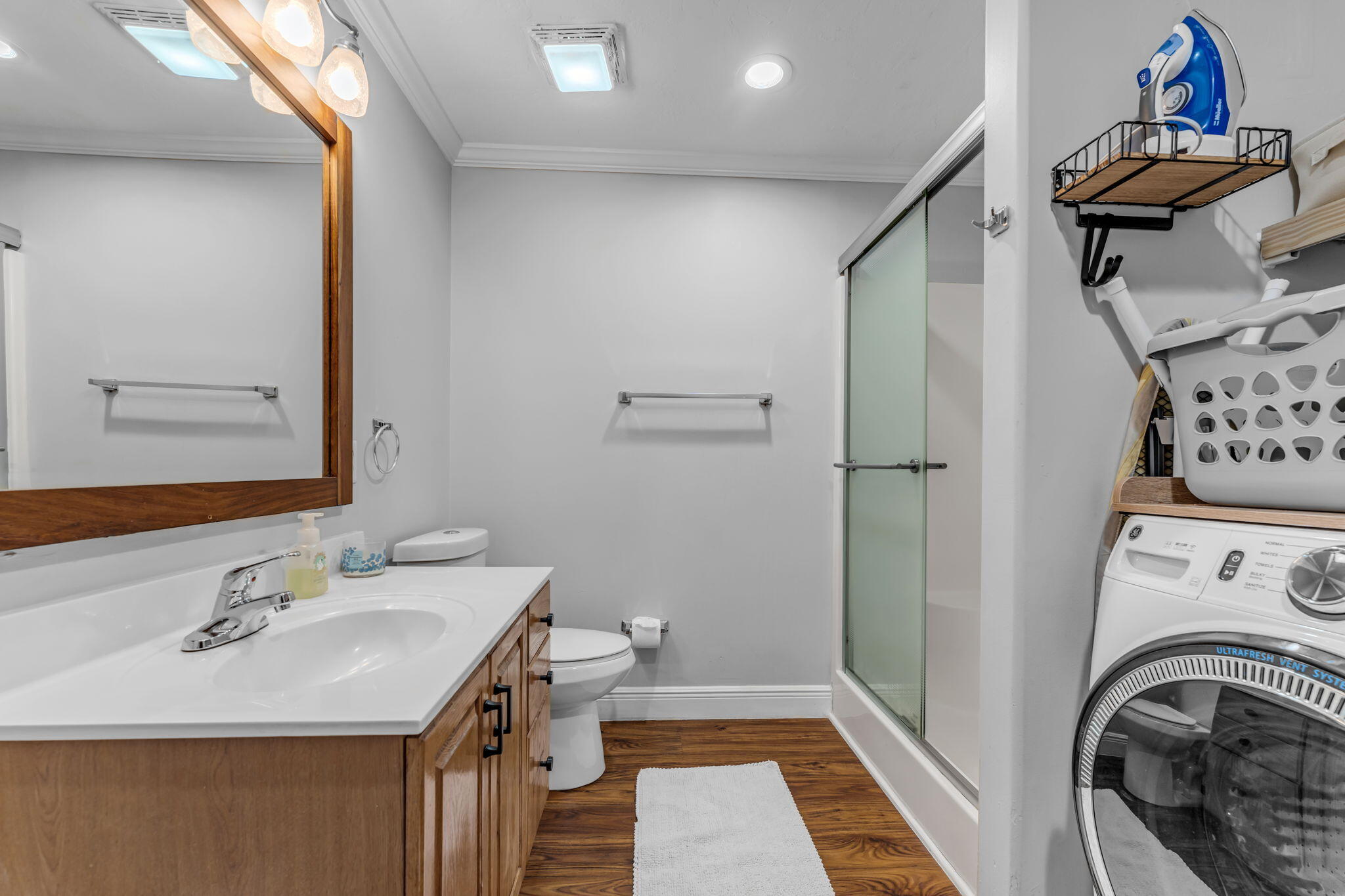 20 Pelican Road Key Largo, FL 33037 - Photo 47 of 54 Guest Bath and Laundry on 2nd level