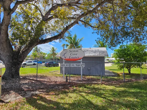 $1,350,000 | 20 Pelican Road, Key Largo, FL 33037
