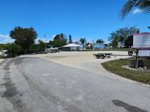 $1,350,000 | 20 Pelican Road, Key Largo, FL 33037