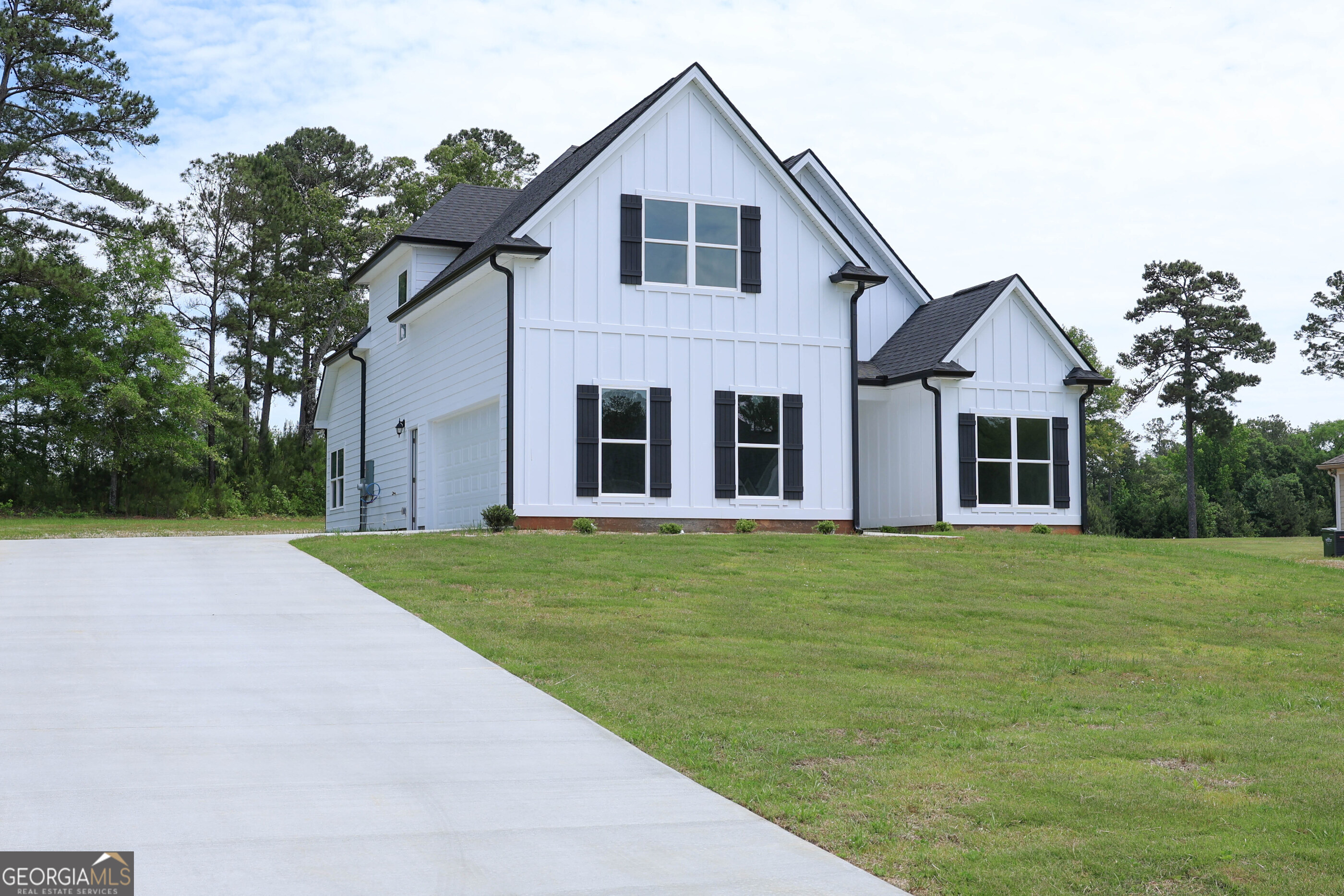 716 Riverside Estates Lanett, AL 36863 - Photo 2 of 32