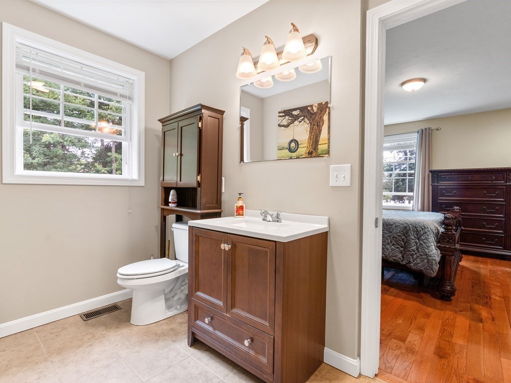 90 Arcadia Road Somerset, MA 02726 - Photo 9 of 29 Gallery Image 9