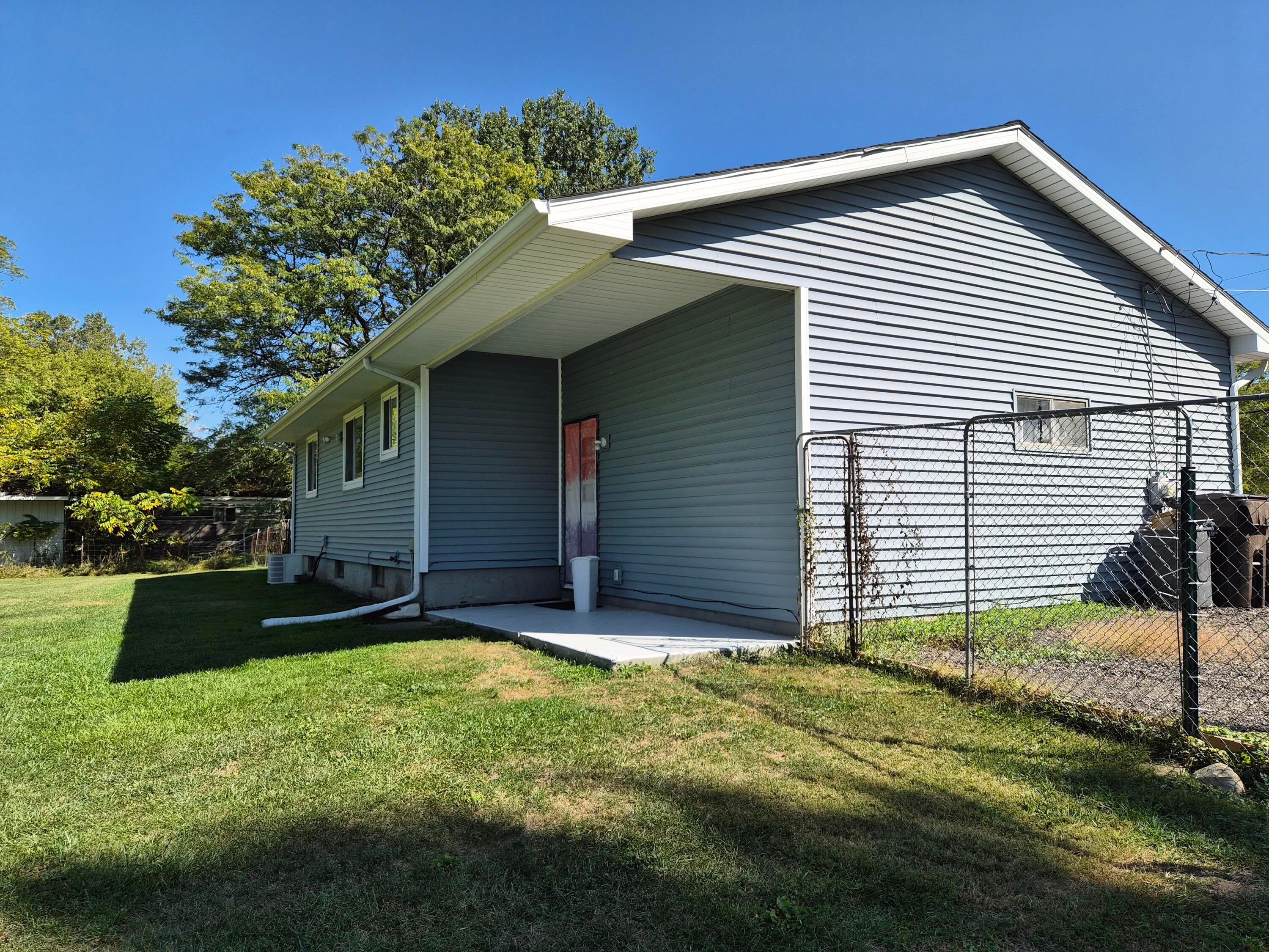 2299 Lavelle Road Flint, MI 48504 - Photo 6 of 77 32382