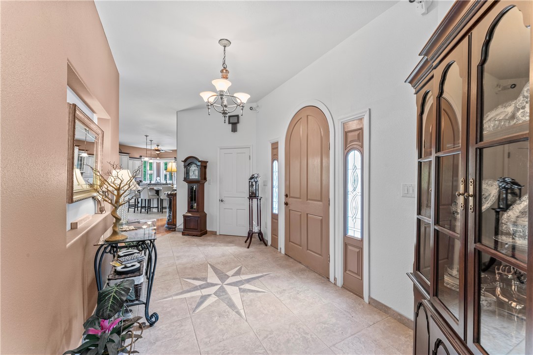 320 Holly Lane Walhalla, SC 29691 - Photo 18 of 50 foyer