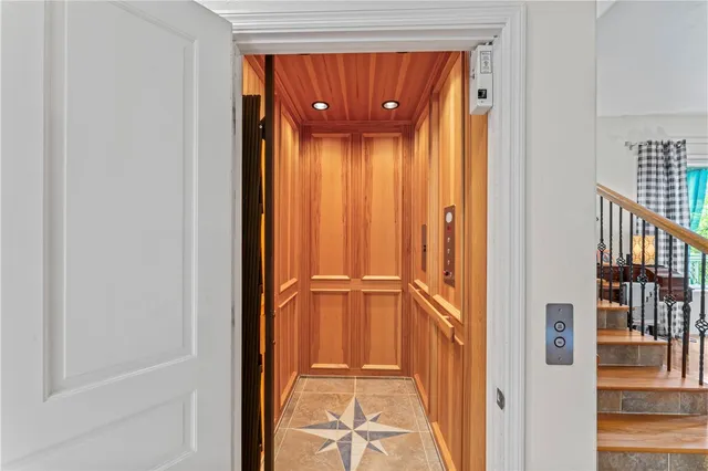 $950,000 | 320 Holly Lane, Walhalla, SC 29691