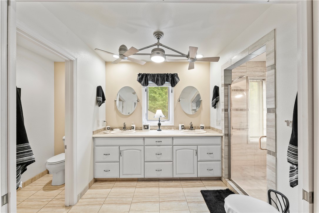 320 Holly Lane Walhalla, SC 29691 - Photo 25 of 50 main bath