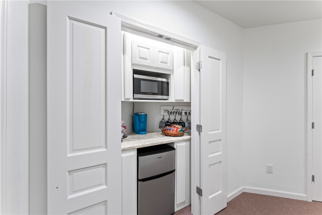 320 Holly Lane Walhalla, SC 29691 - Photo 37 of 50 coffee bar