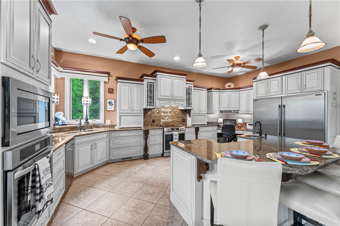 320 Holly Lane Walhalla, SC 29691 - Photo 10 of 50