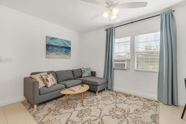 $1,850 | 2350 Parker Avenue, West Palm Beach, FL 33401