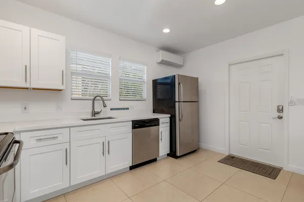 $1,850 | 2350 Parker Avenue, West Palm Beach, FL 33401