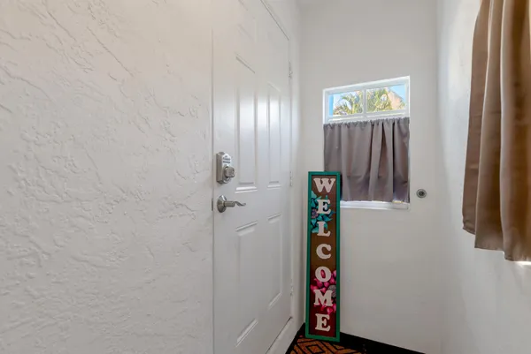 $1,850 | 2350 Parker Avenue, West Palm Beach, FL 33401