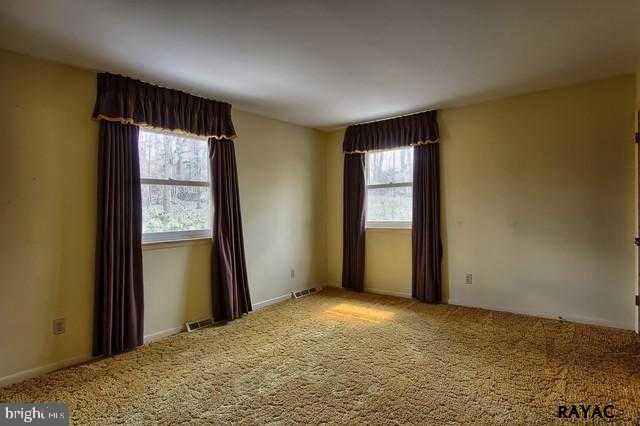 3490 Harrowgate Road York, PA 17402 - Photo 17 of 26 Gallery Image 17