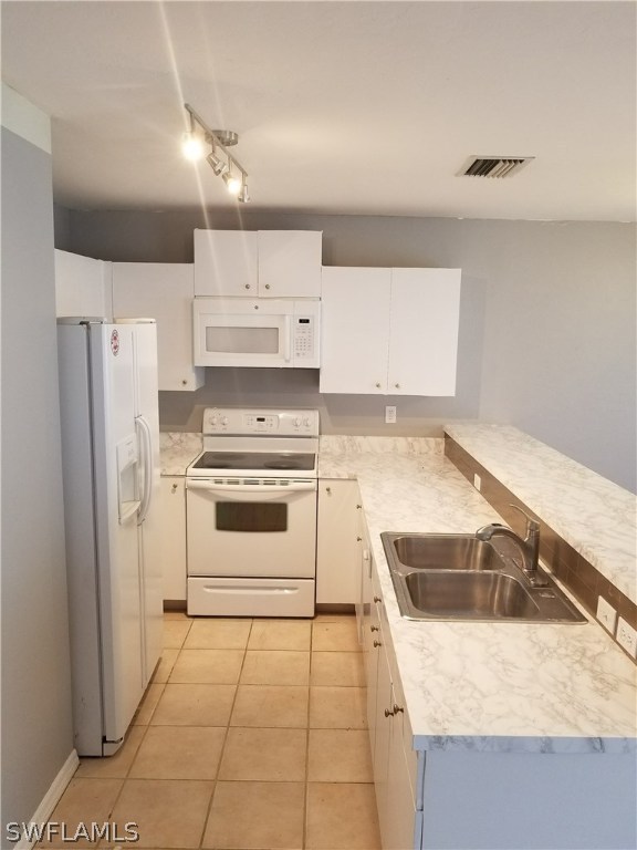 5353 Leeds Road Fort Myers, FL 33907 - Photo 6 of 21 Gallery Image 6