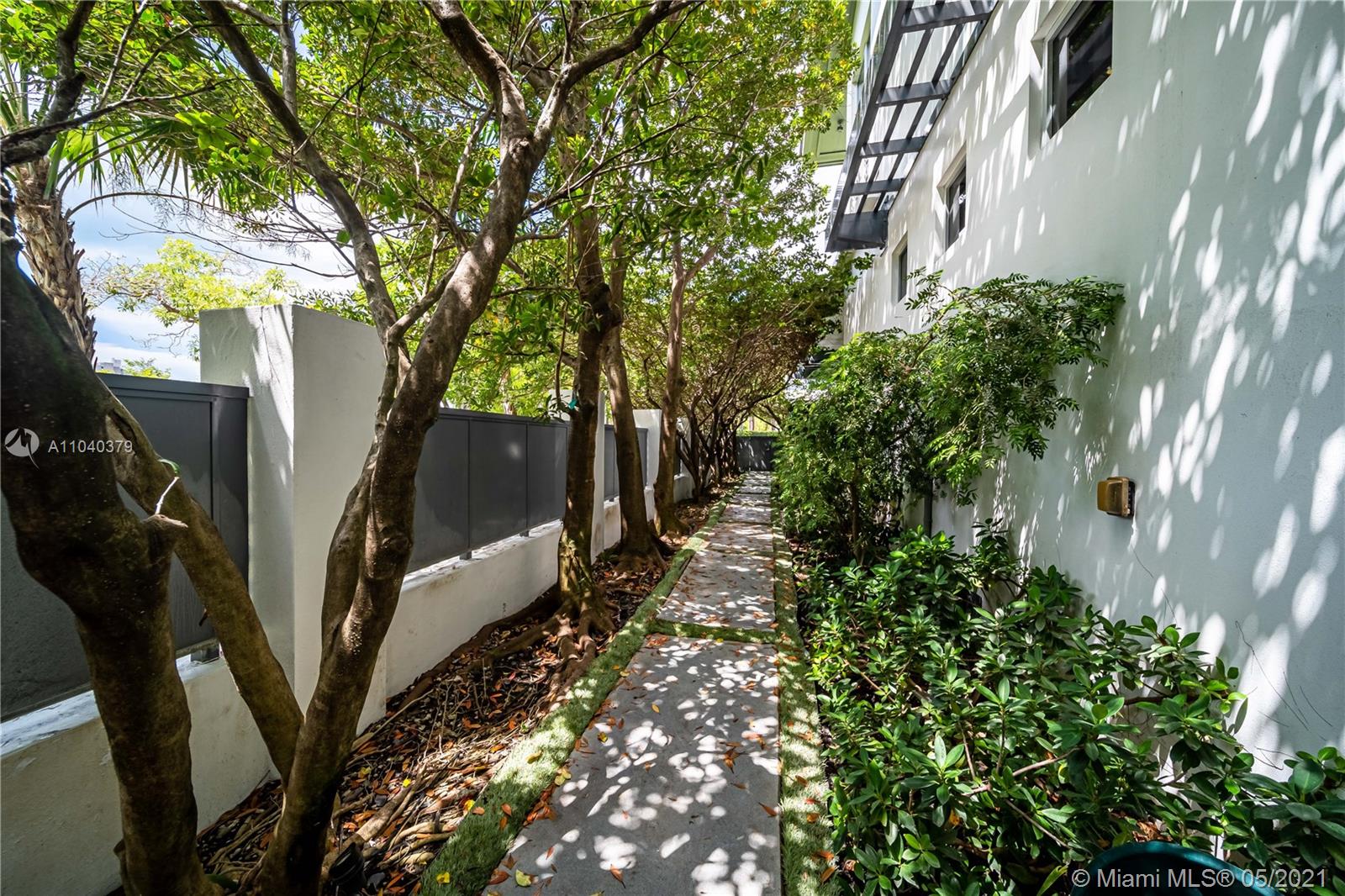 101 Southwest 21st Road Miami, FL 33129 - Photo 57 of 60