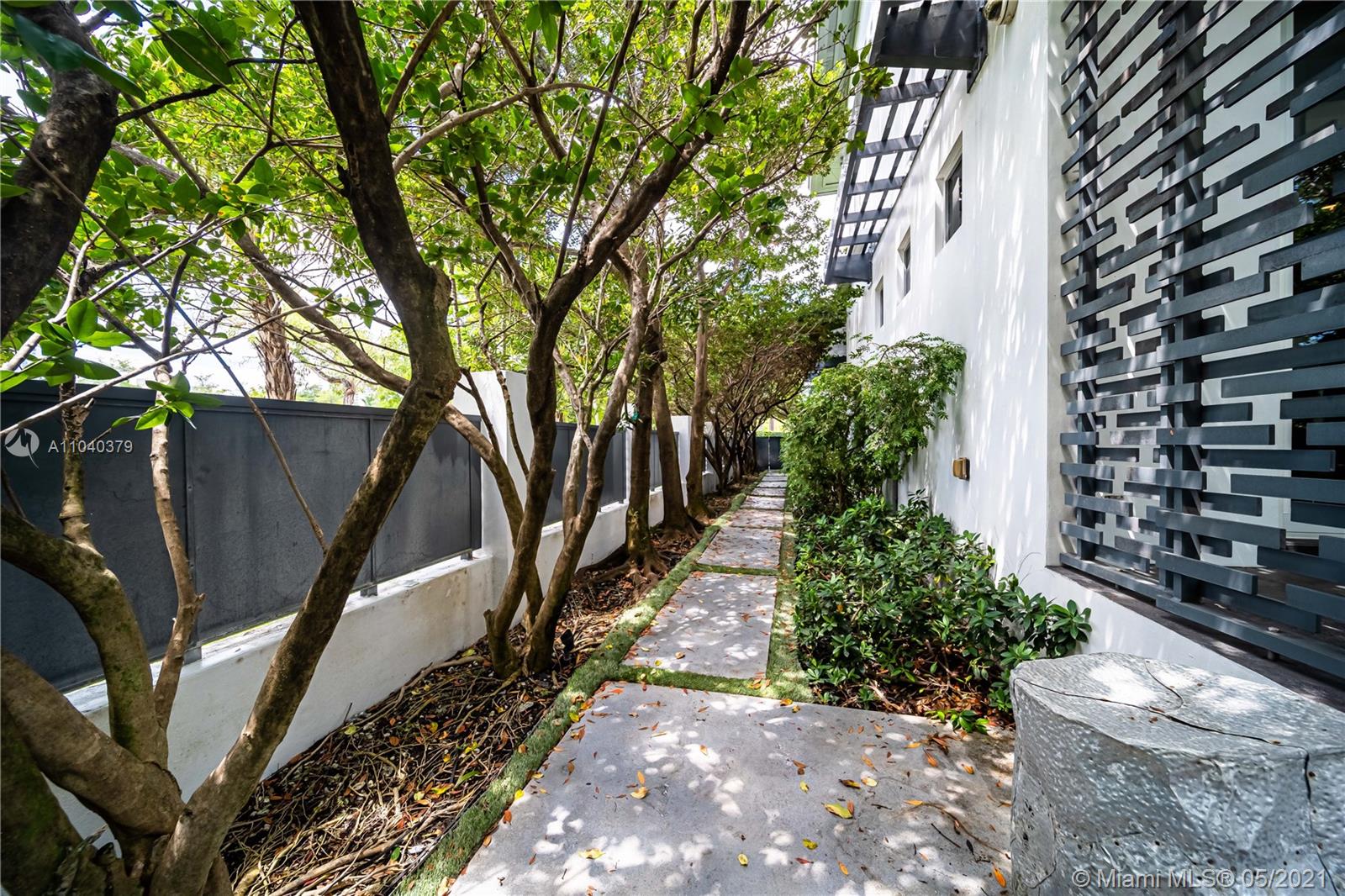 101 Southwest 21st Road Miami, FL 33129 - Photo 58 of 60