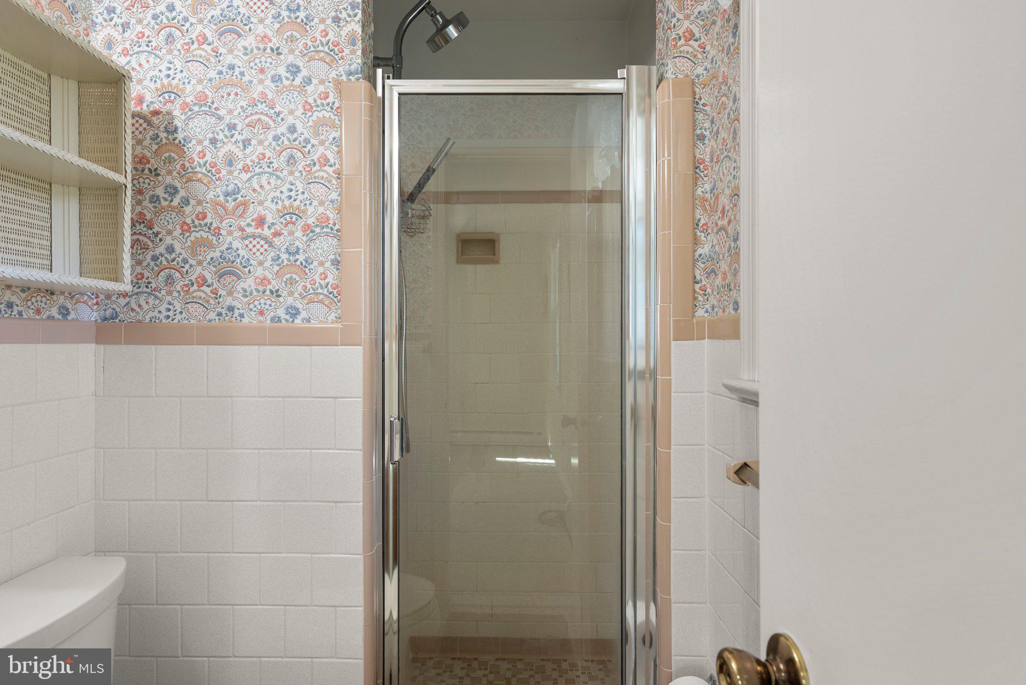 14704 Harold Road Silver Spring, MD 20905 - Photo 22 of 43 Primary Bathroom