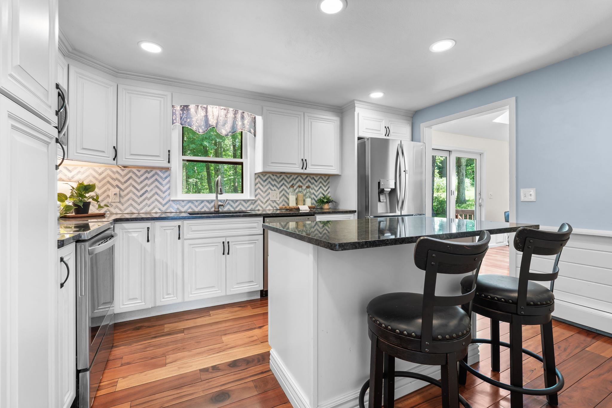 15 Brier Lane Derry, NH 03038 - Photo 10 of 42