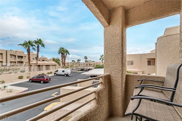 $170,000 | 2221 Bay Club Drive, Unit 202, Laughlin, NV 89029