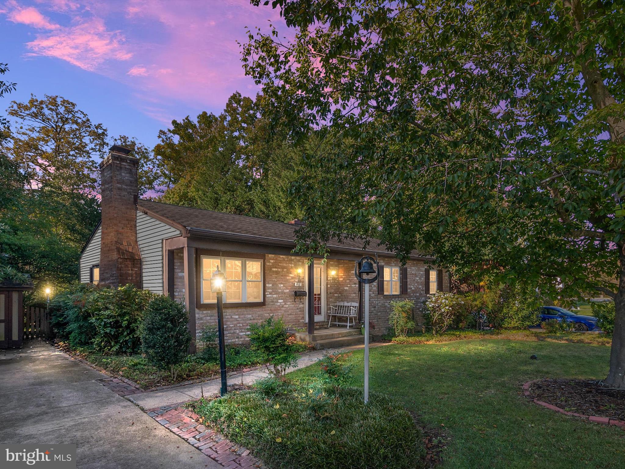 411 Crosby Road Catonsville, MD 21228 - Photo 2 of 33