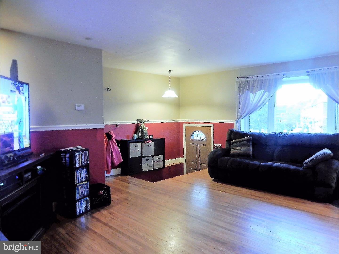 3826 Salina Road Philadelphia, PA 19154 - Photo 2 of 12 Gallery Image 2