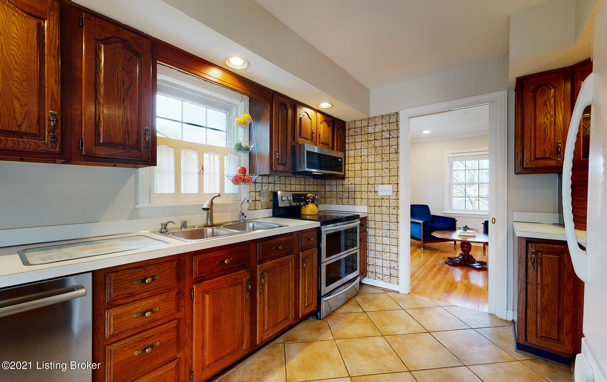 4242 Middlebrook Road Louisville, KY 40207 - Photo 19 of 57 4242-Middlebrook-Rd-20210324-020