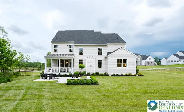 $834,990 | 5401 Red Oak Drive, Emmaus, PA 18049