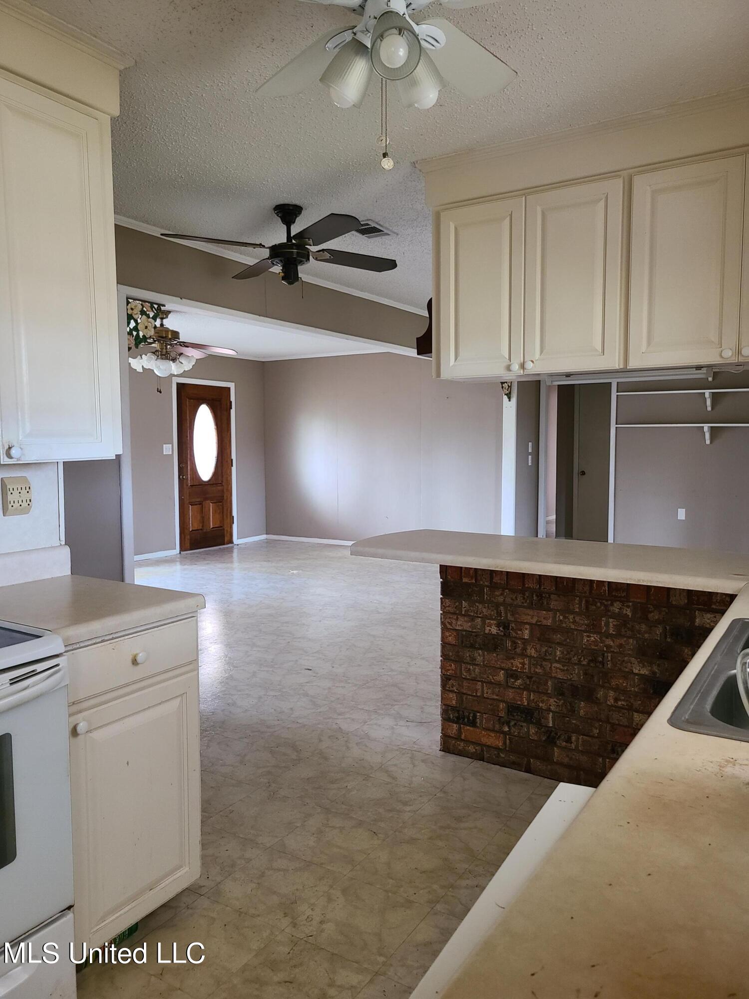 11252 Old Kiln Road Picayune, MS 39466 - Photo 8 of 27 20240228_131356