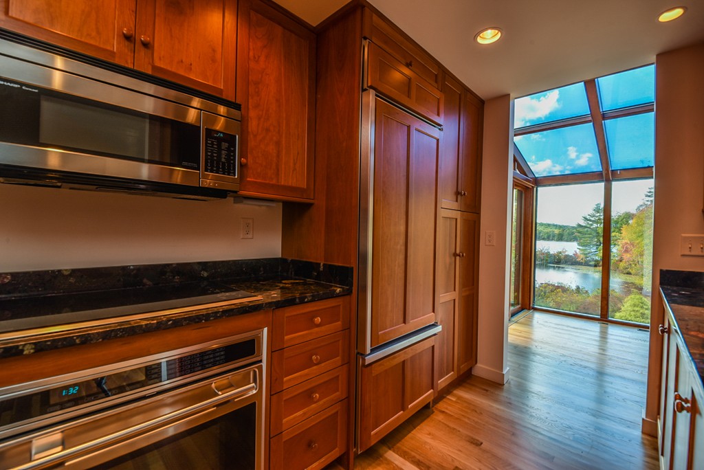 211 Farm Road Sherborn, MA 01770 - Photo 5 of 30 Gallery Image 5