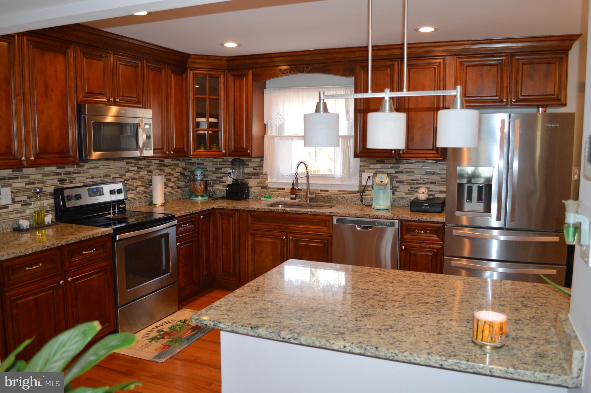 6223 Rathlin Drive Springfield, VA 22152 - Photo 3 of 25 Kitchen