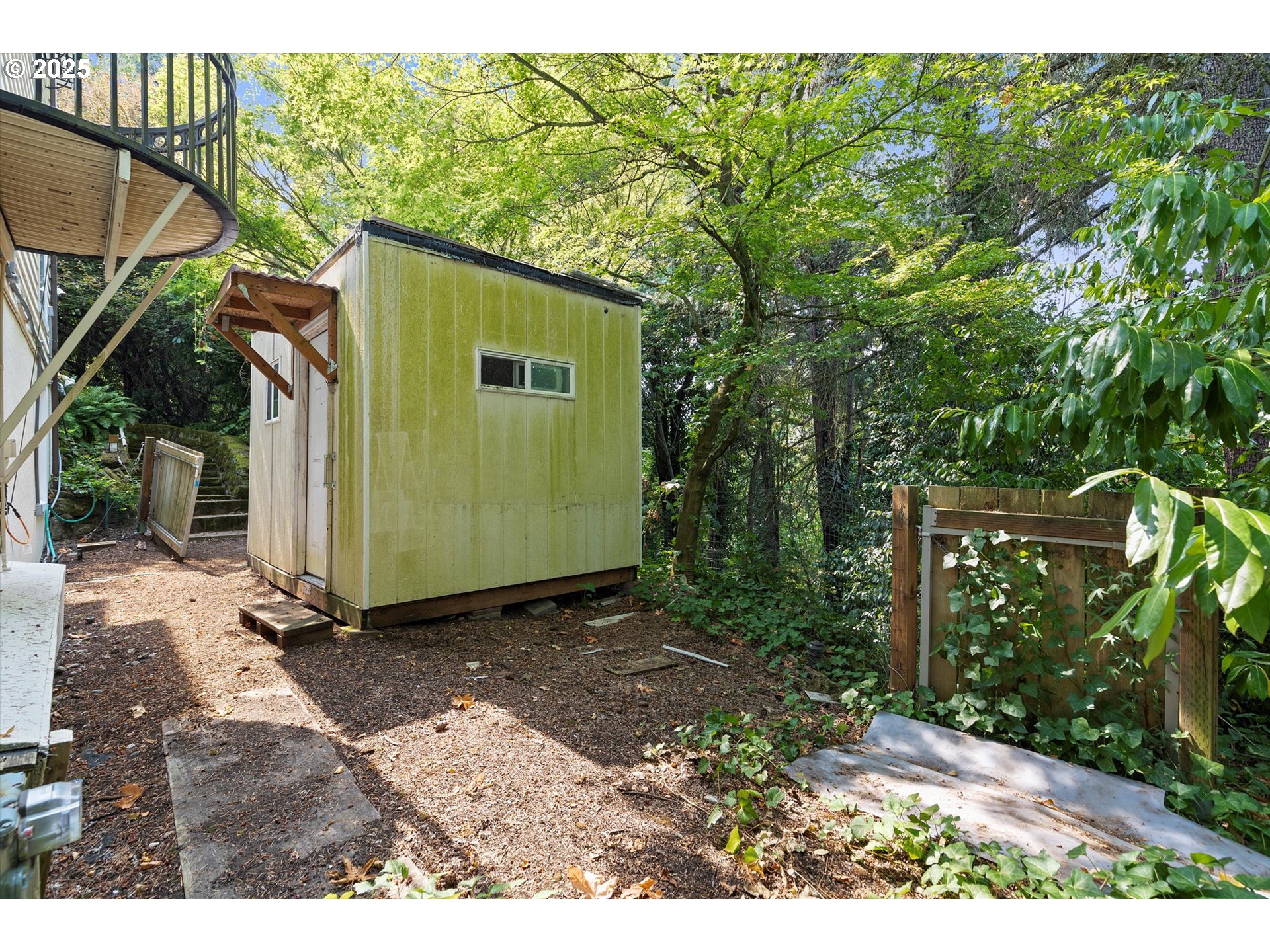 1757 Southwest Prospect Drive Portland, OR 97201 - Photo 41 of 48 a view of backyard with green space