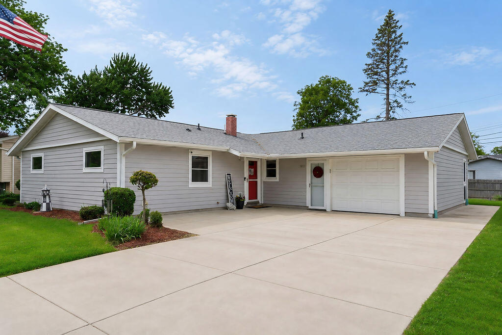 1022 Georgetown Road Michigan City, IN 46360 - Photo 1 of 22 1024x683