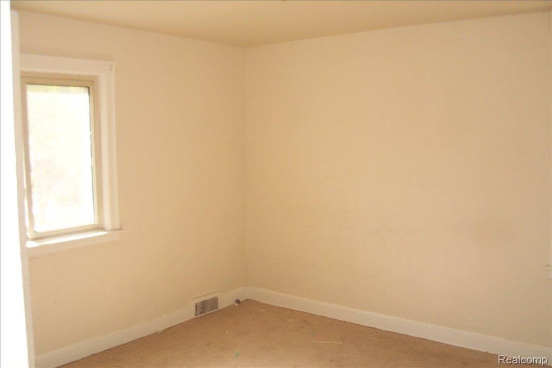 15840 Rutherford Street Detroit, MI 48227 - Photo 9 of 11 BEDROOM 2