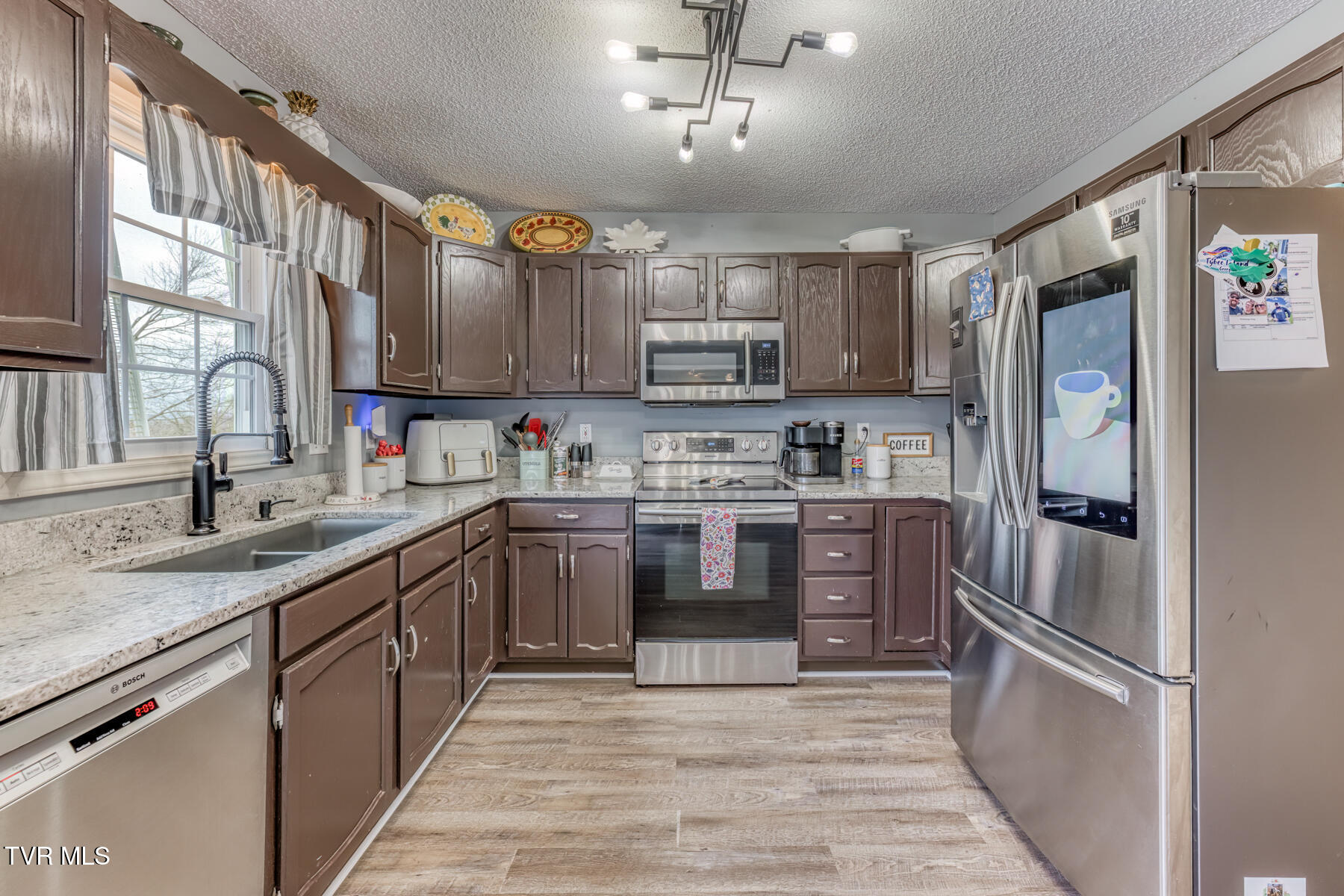 198 Dean Archer Road Jonesborough, TN 37659 - Photo 14 of 43 198 Dean Archer Rd-15