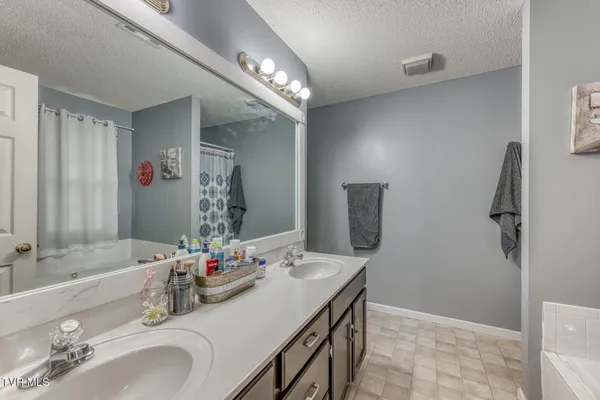 $475,000 | 198 Dean Archer Road, Jonesborough, TN 37659