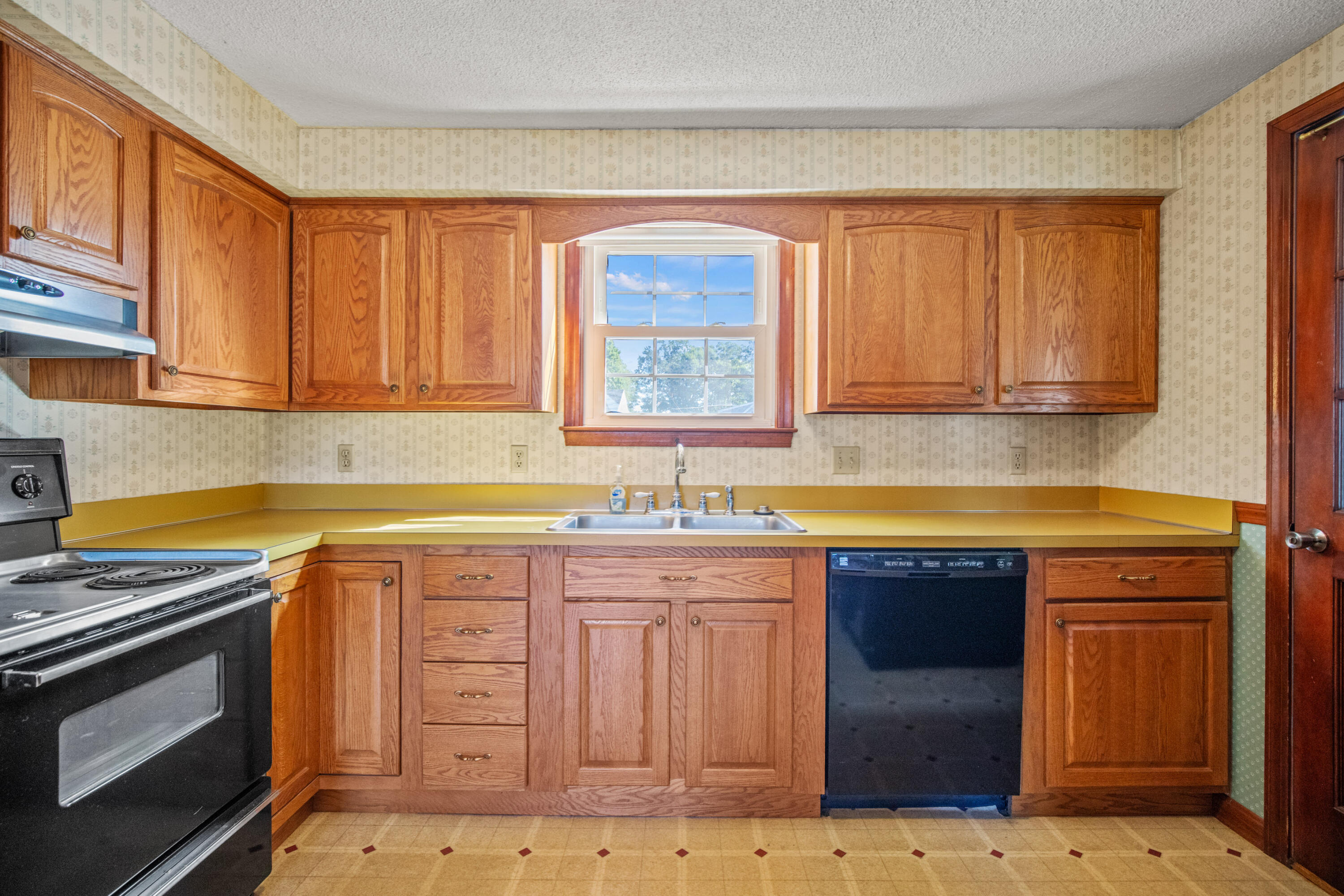 262 Black Point Road Scarborough, ME 04074 - Photo 10 of 43 262 Black Point Scarborough004