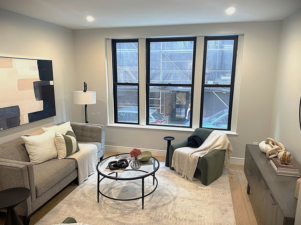 14 North Bennet Street, Unit 1 Boston, MA 02113 - Photo 2 of 20